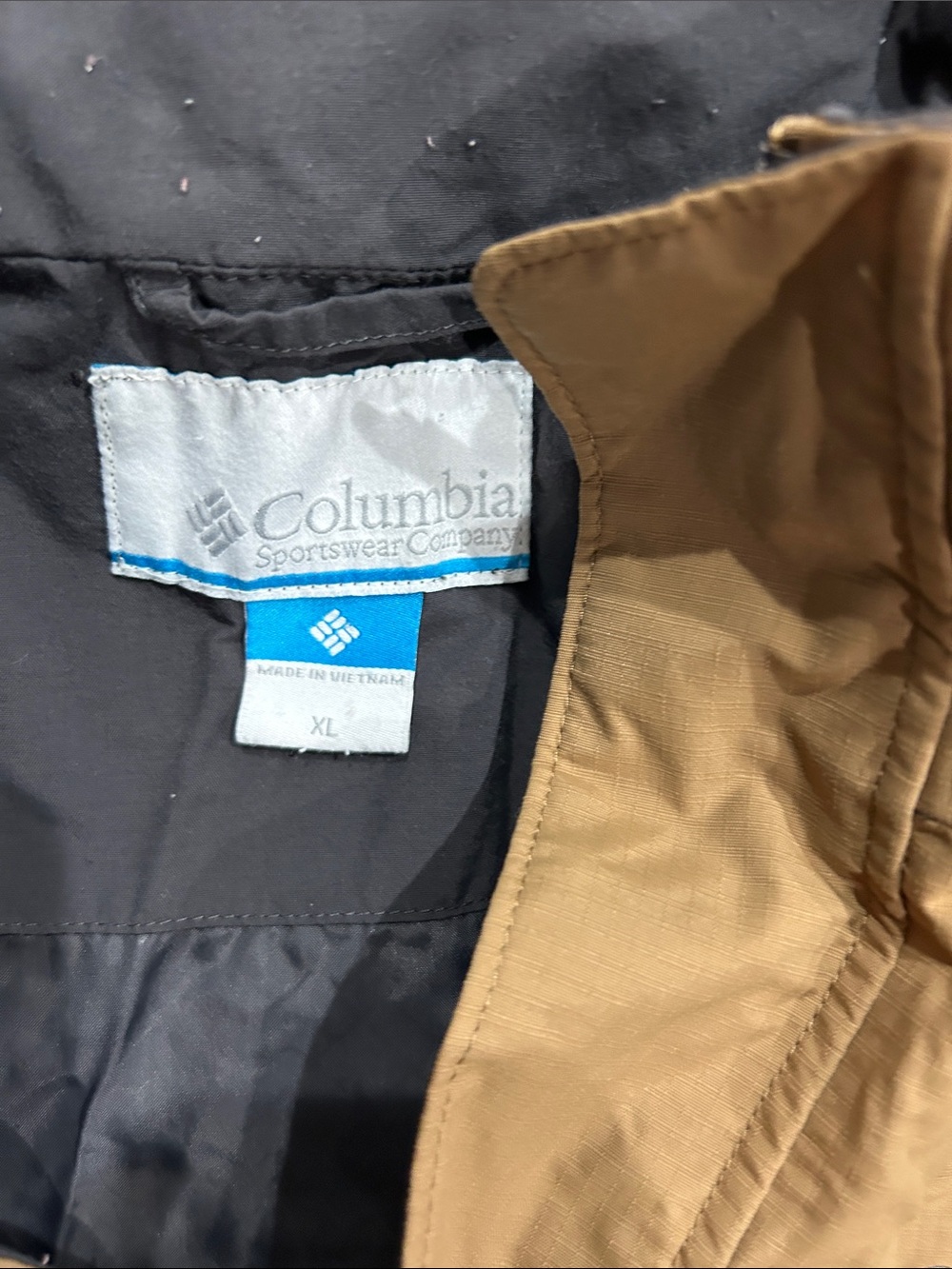 Columbia Men's Tan/Brown Raincoat - Picture 2 of 3